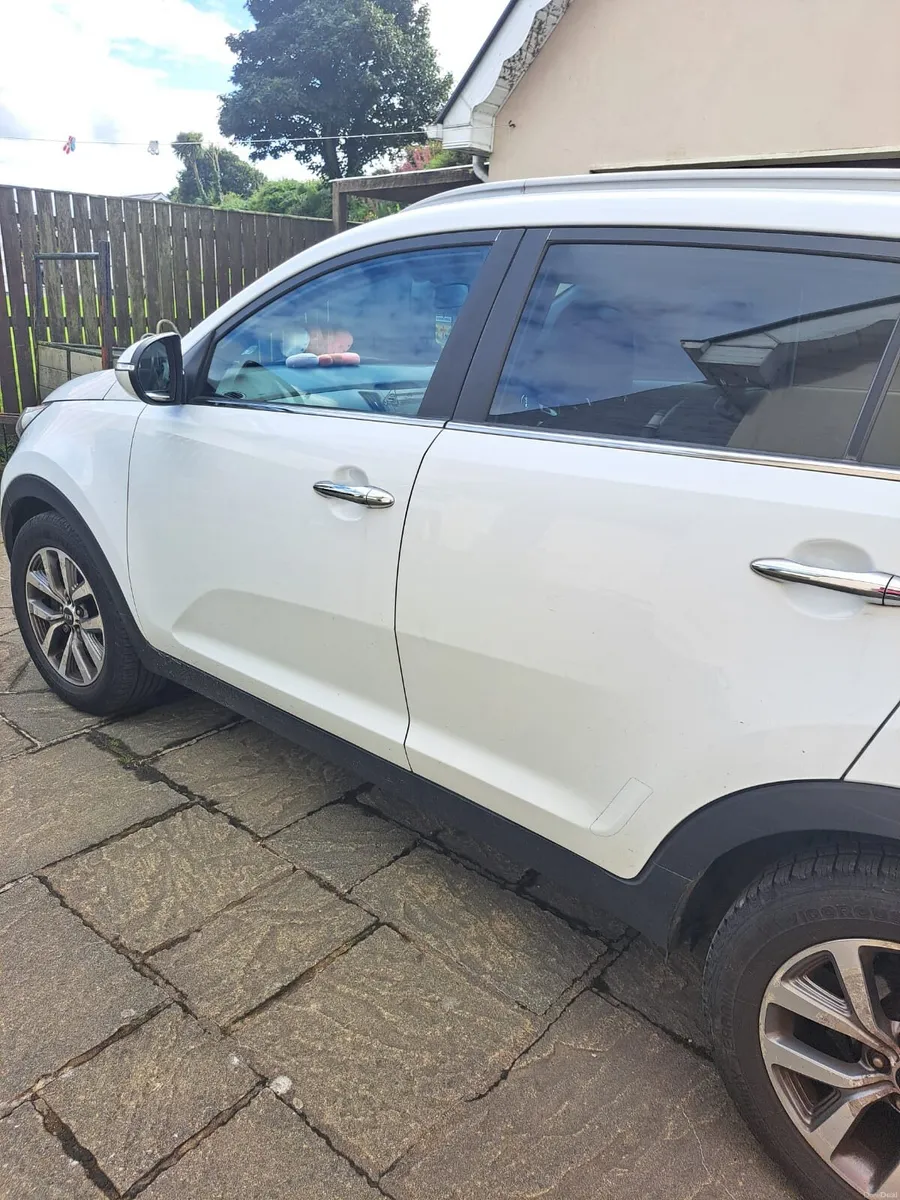 Car - Image 2
