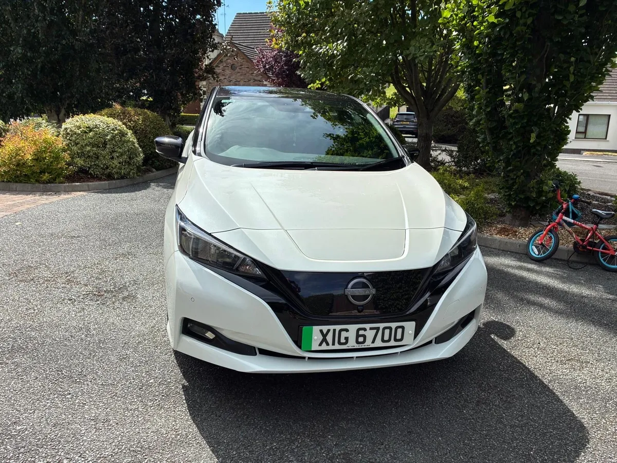 2024 Nissan Leaf N-Connecta - Image 2