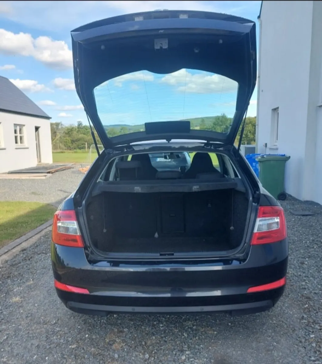 1.4l Petrol Skoda Octavia - Image 5