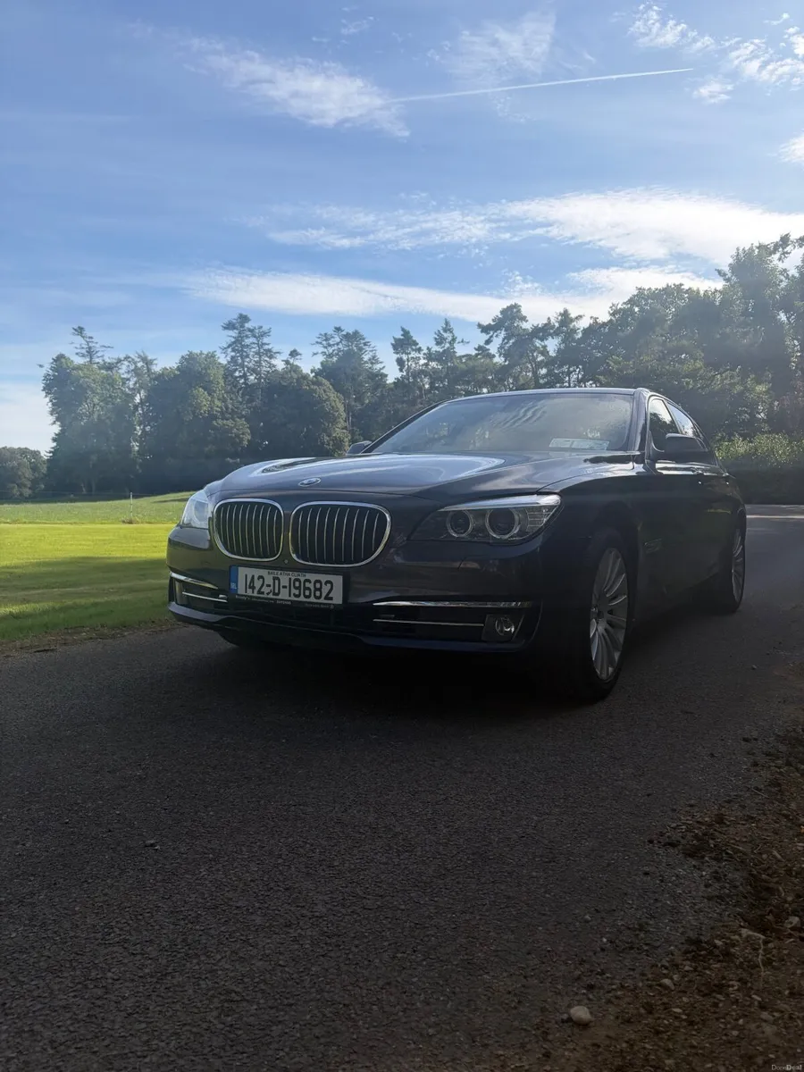 BMW 7-Series 2014 - Image 4