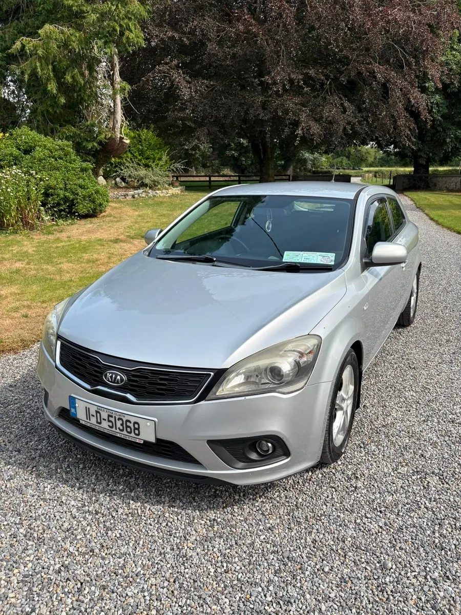 Kia pro ceed 2011 - Image 2