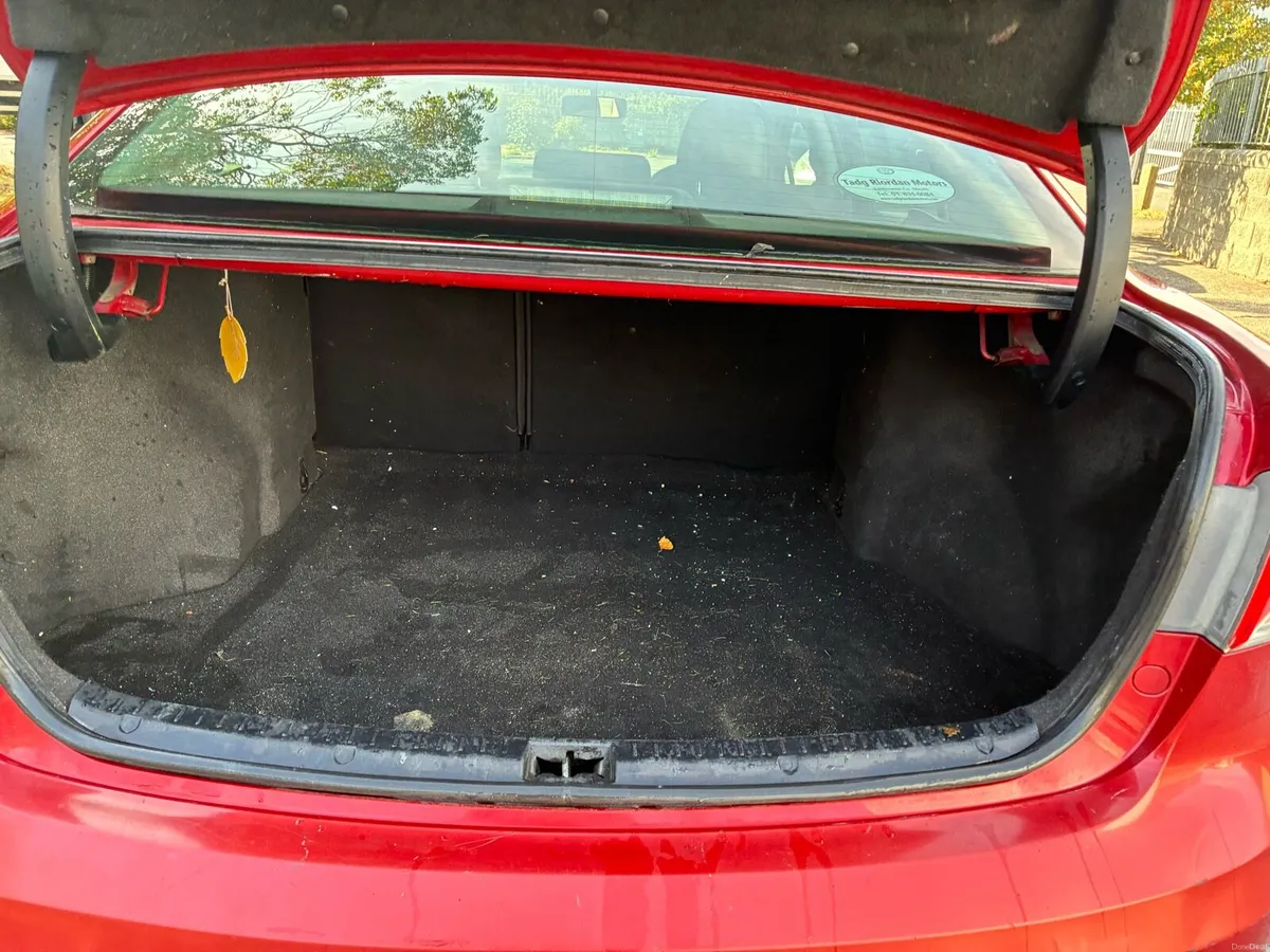 Toyota avensis D4D aura - Image 5