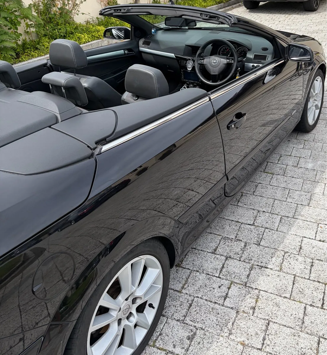 Convertible Opel Astra - Read Ad - Image 5