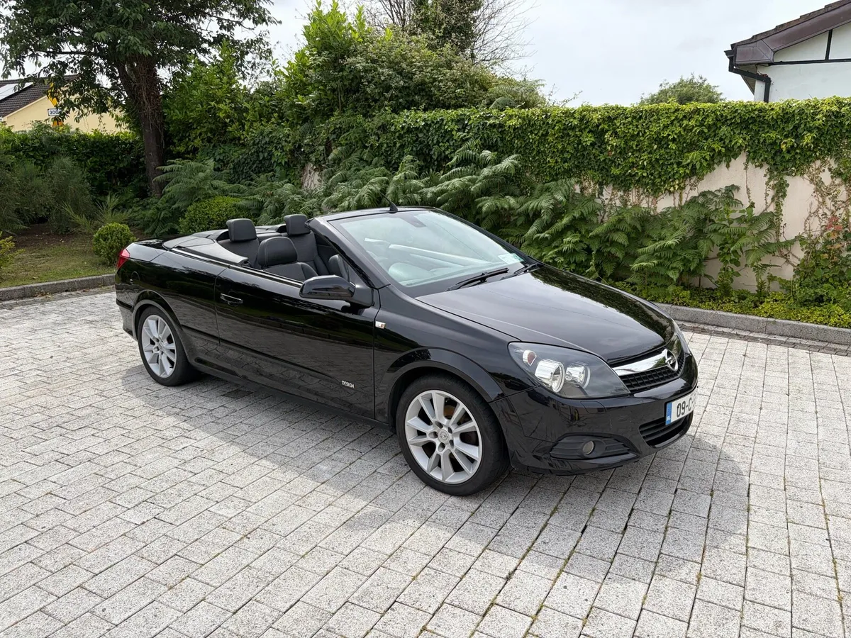Convertible Opel Astra - Read Ad - Image 3