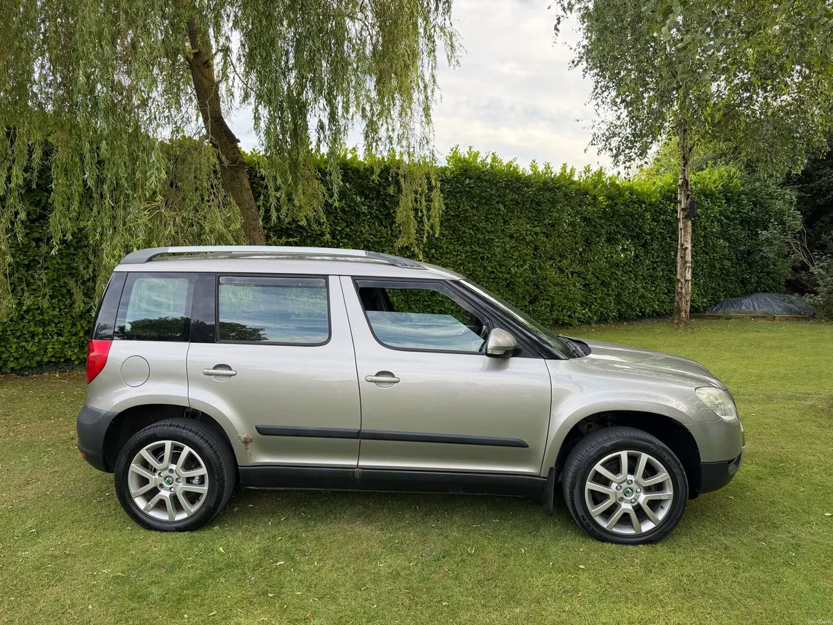 10 Skoda Yeti 2.0 Tdi Ambition - Image 4