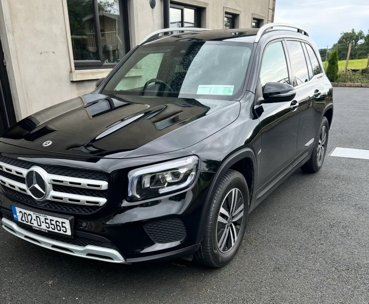 Mercedes GLB - Image 1