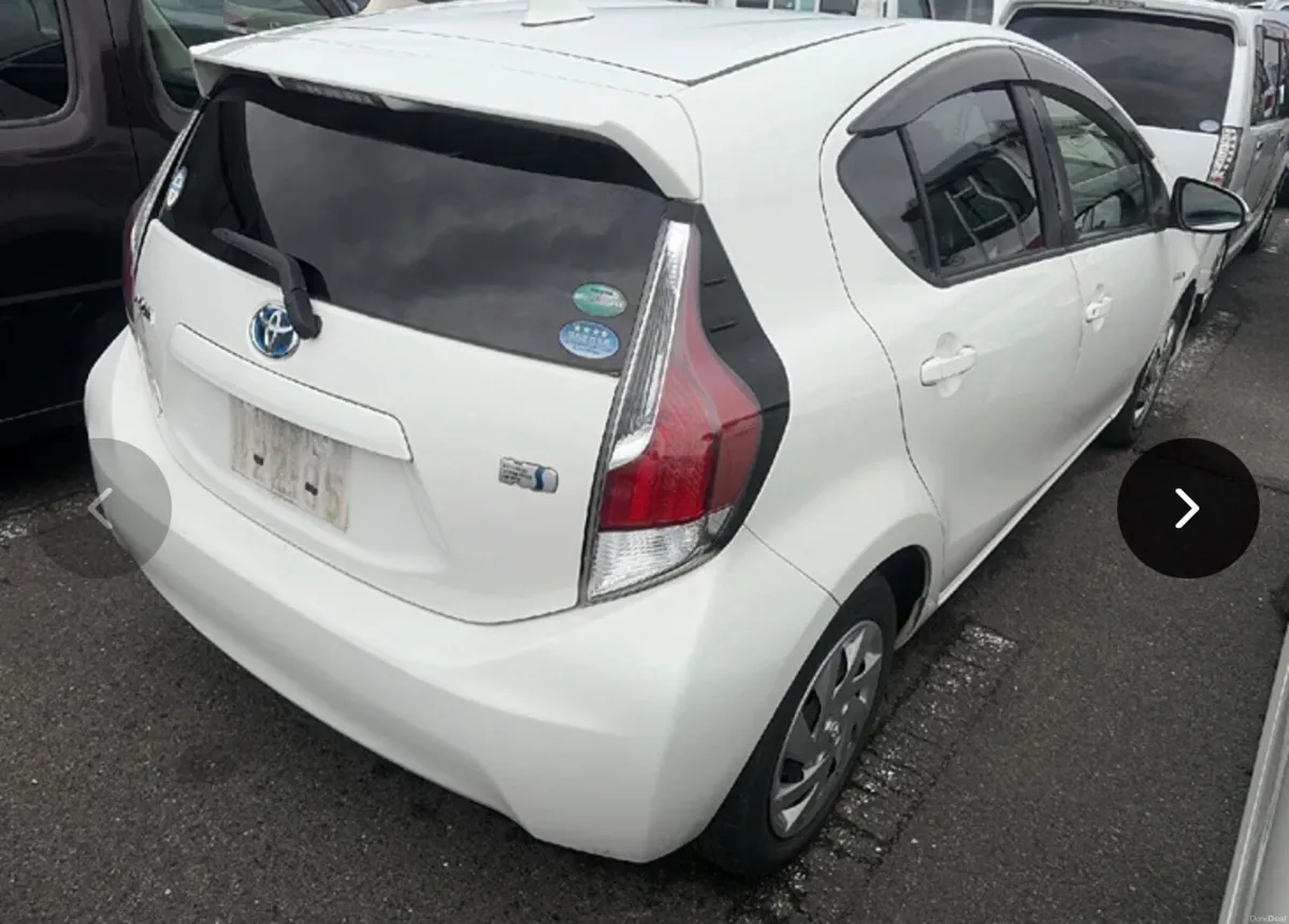 🔵 Toyota Aqua 1.5 Petrol Hybrid Automatic Low Km - Image 3