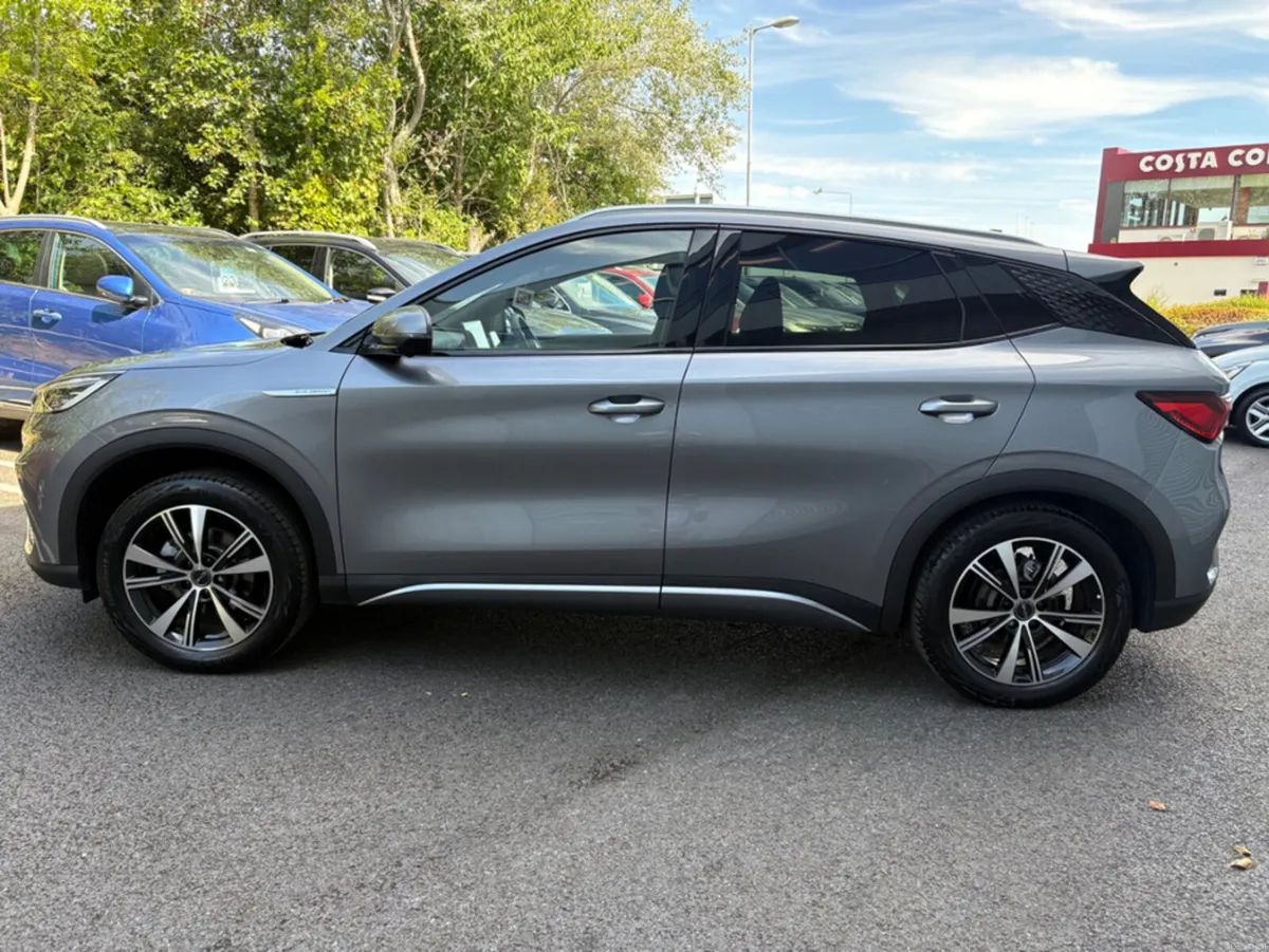 BYD ATTO 3 3 DESIGN 60KW - Image 4
