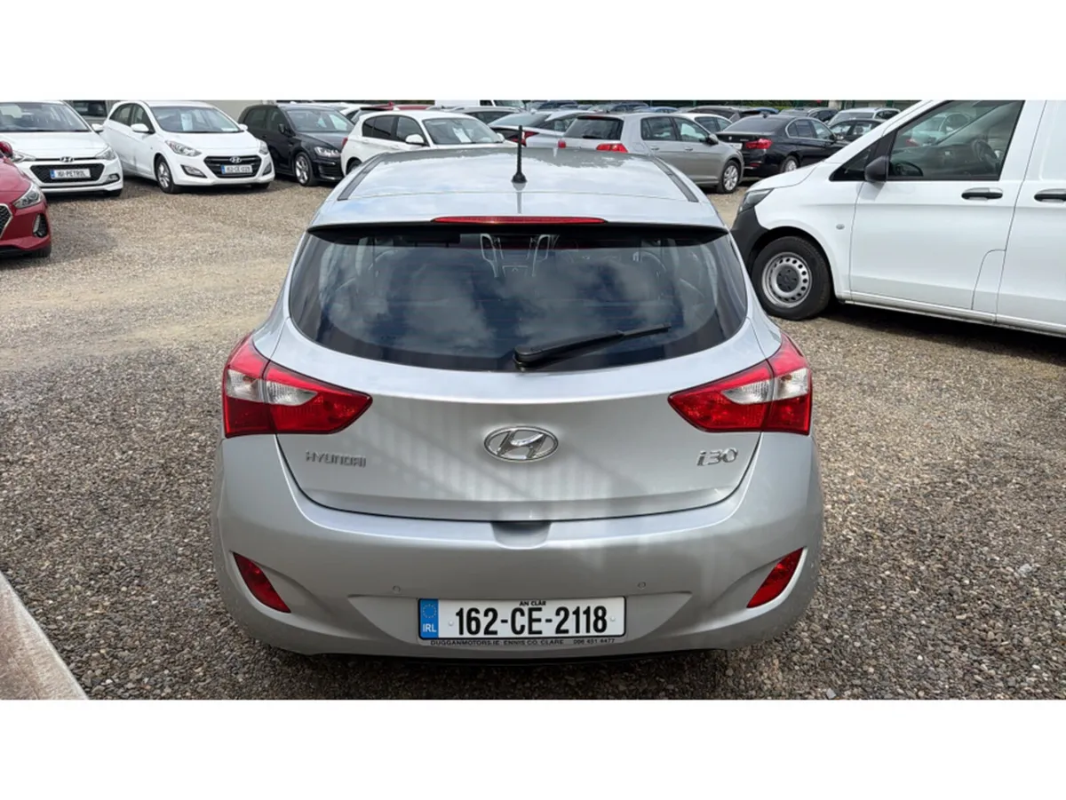 Hyundai i30 1.6CRDI SE 110PS 5DR - Image 6