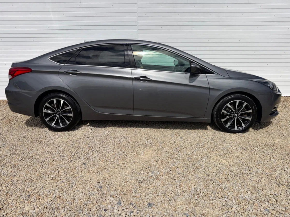 Hyundai i40 1.7 CRDI SE NAV AUTOMATIC - Image 3