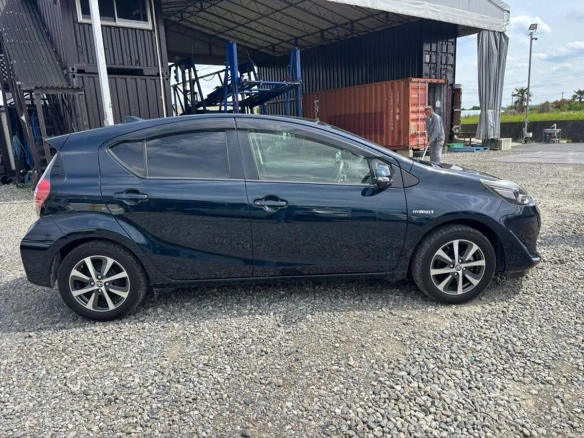 Toyota Aqua G - Image 2
