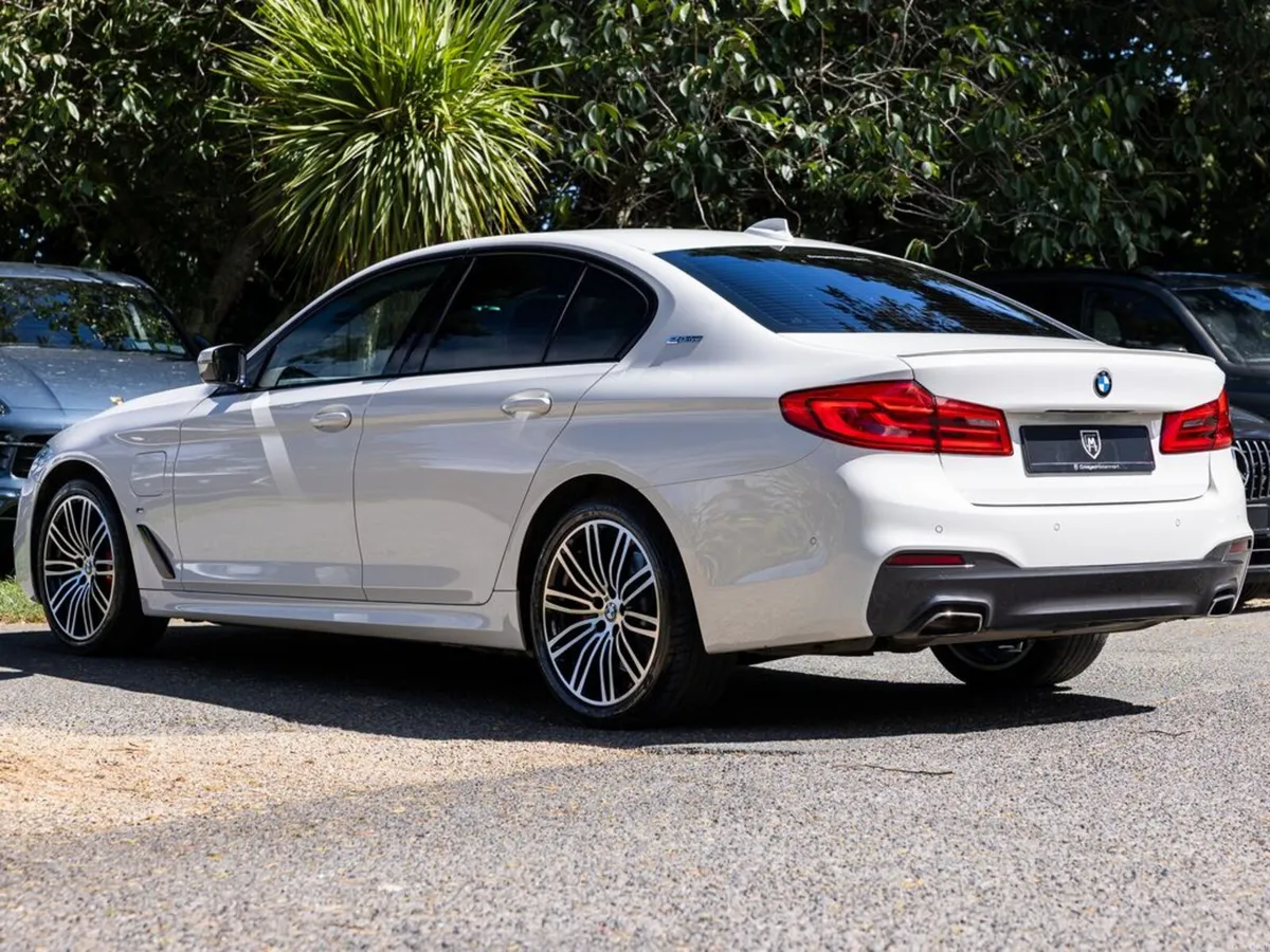 BMW 5-Series 530e G30 4DR Auto - Image 2