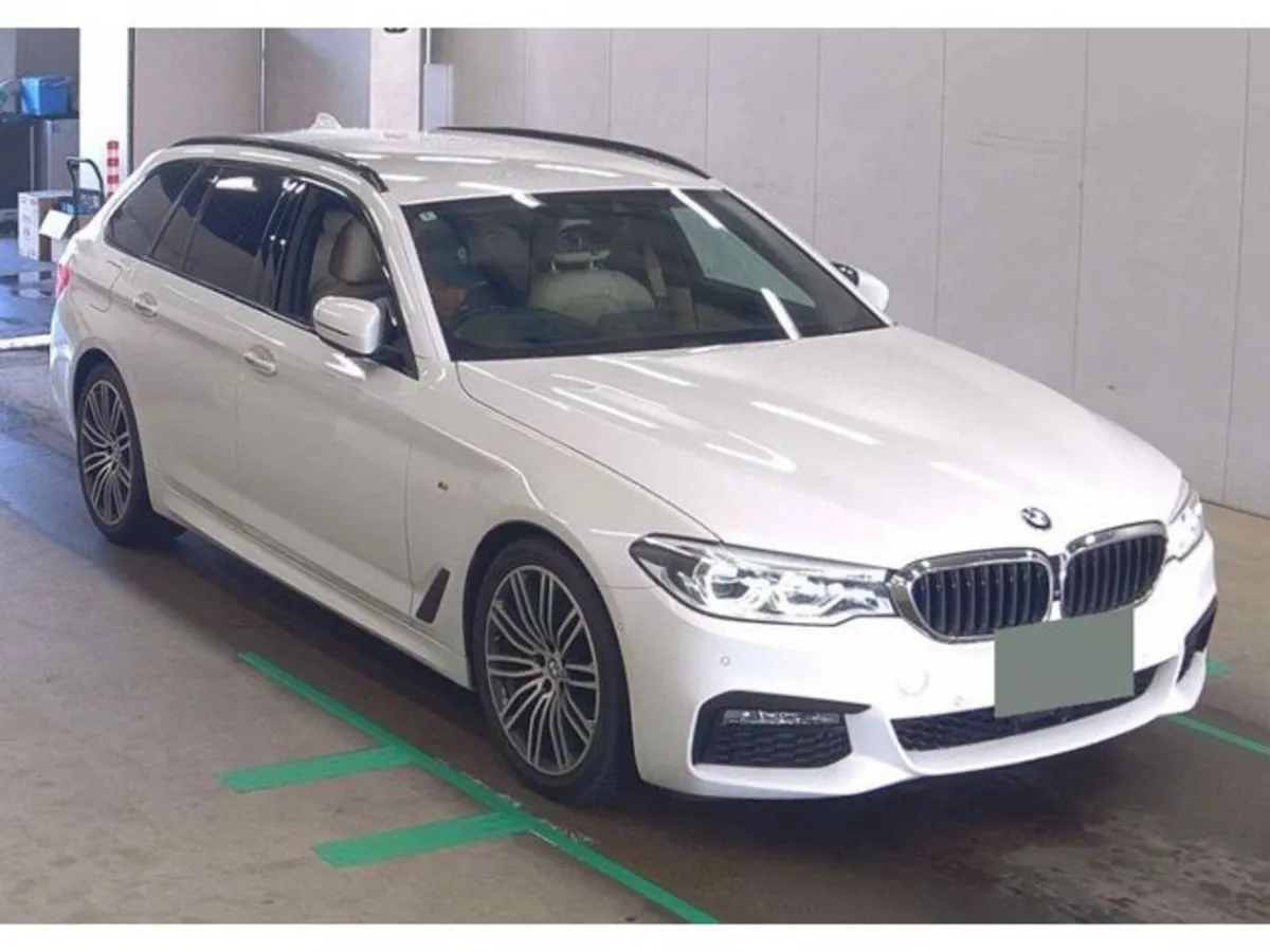 BMW 5-Series 523D Touring M Sport - Image 1