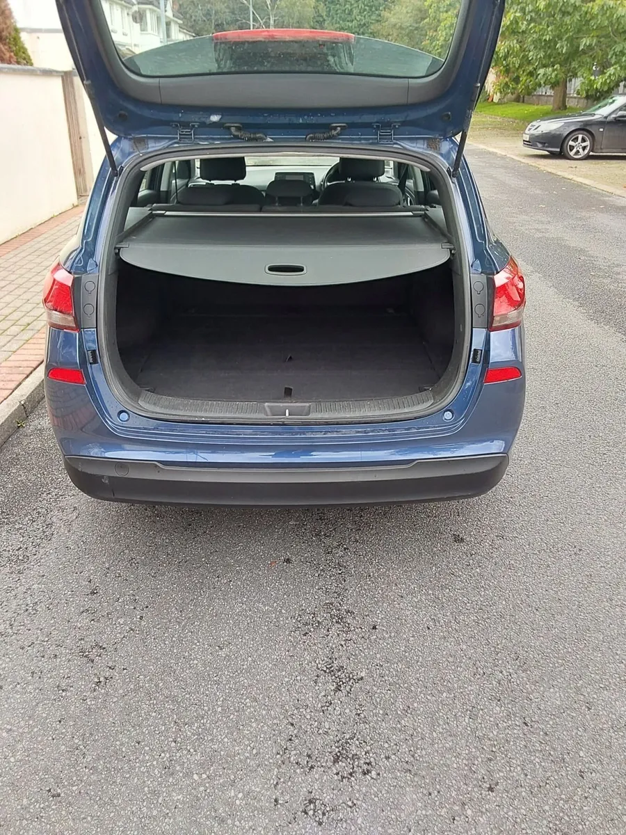 Hyundai i30 TOURER DELUXE  2018 - Image 5