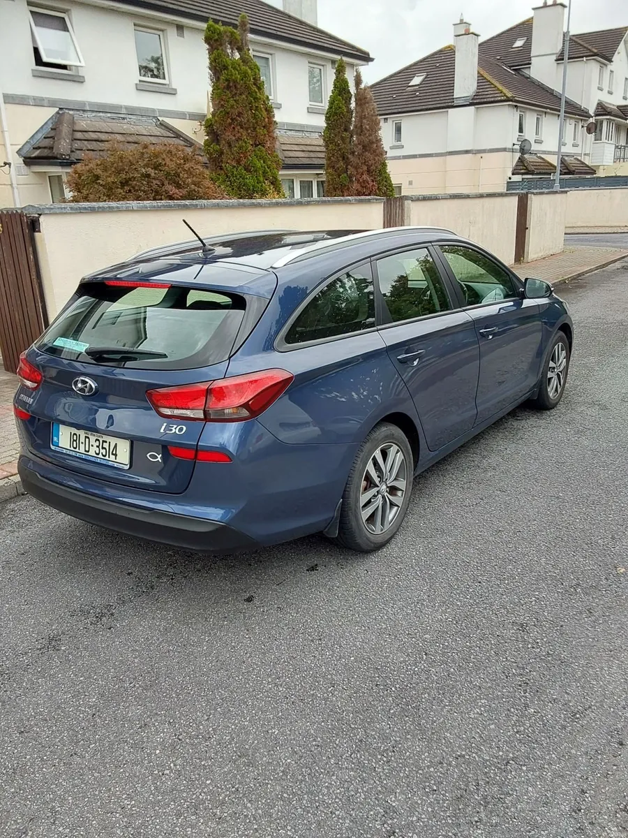 Hyundai i30 TOURER DELUXE  2018 - Image 4