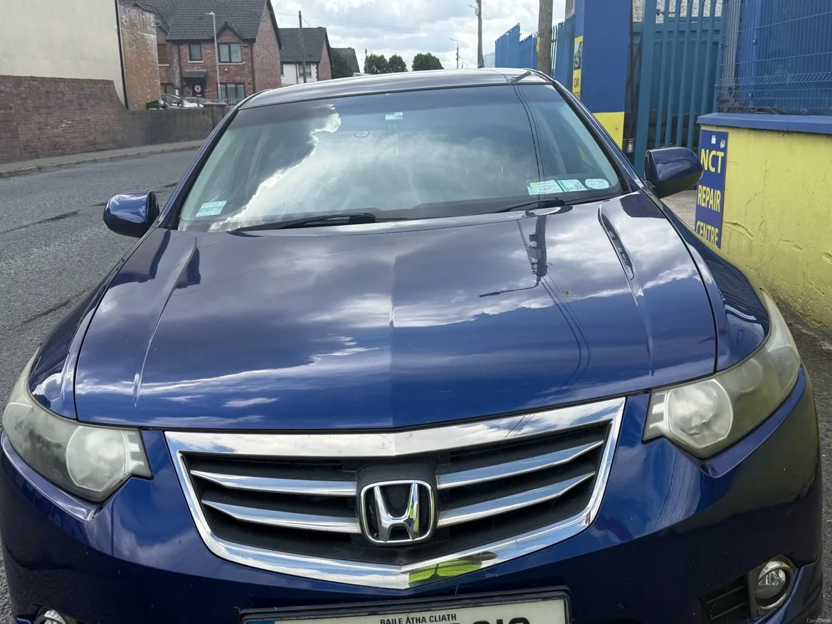Honda car - Image 1