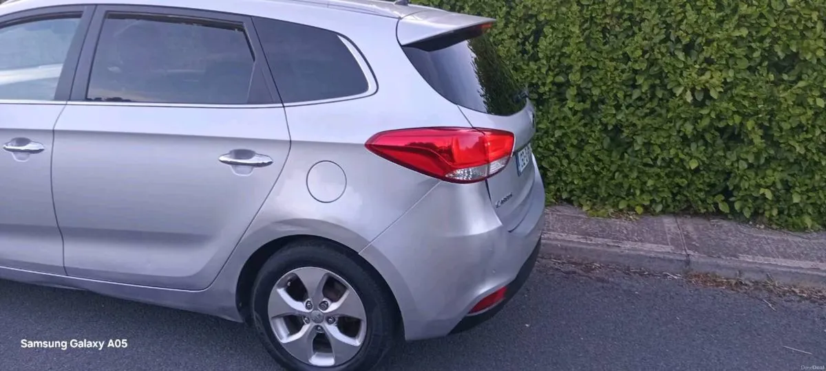 Car KIA Carens - Image 5