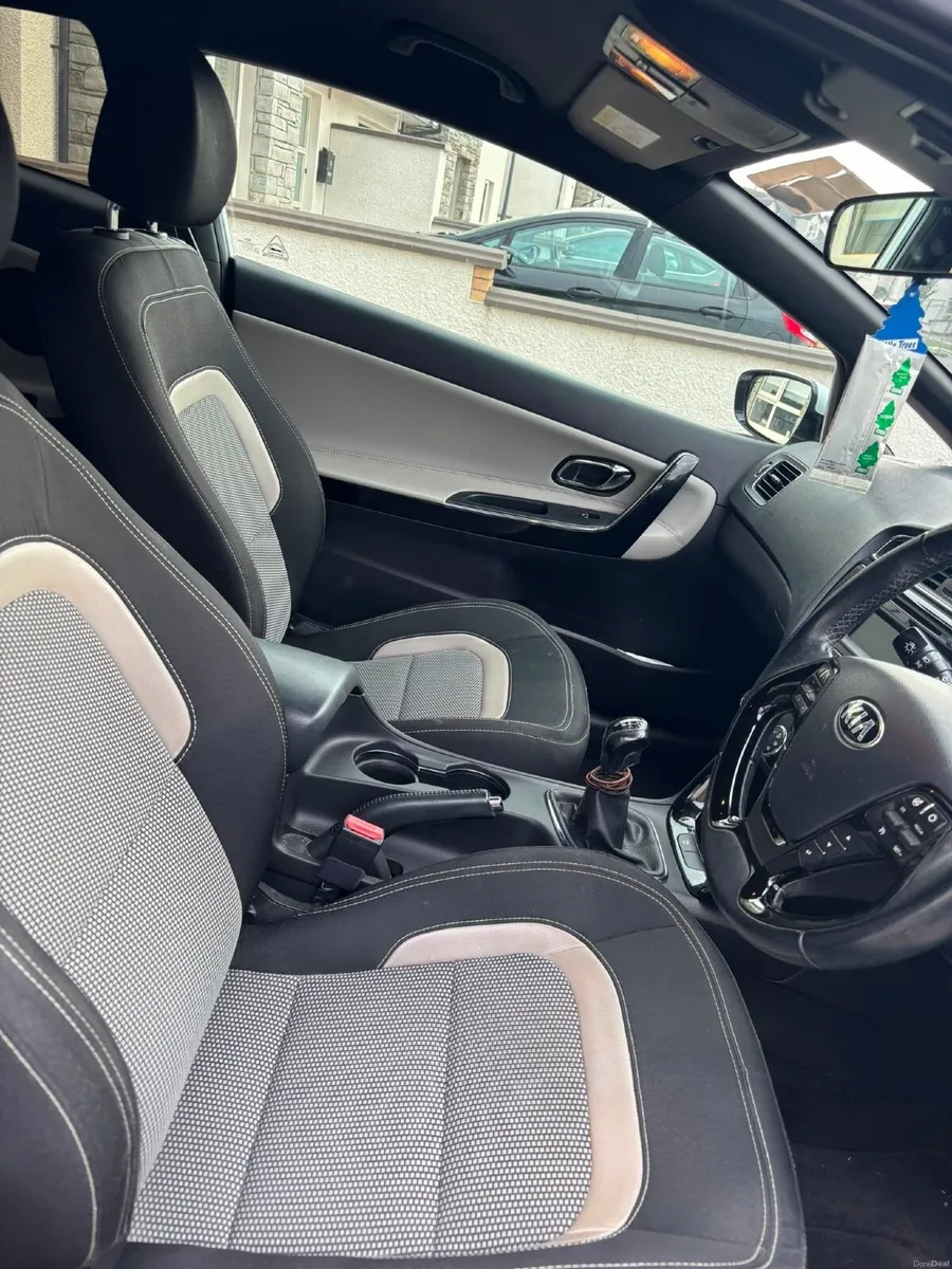 Kia Ceed 2016 - Image 1