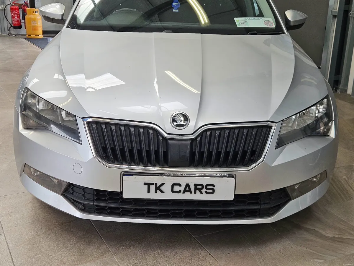 16 SKODA SUPERB COMBI STYLE AUTOMATIC - Image 4