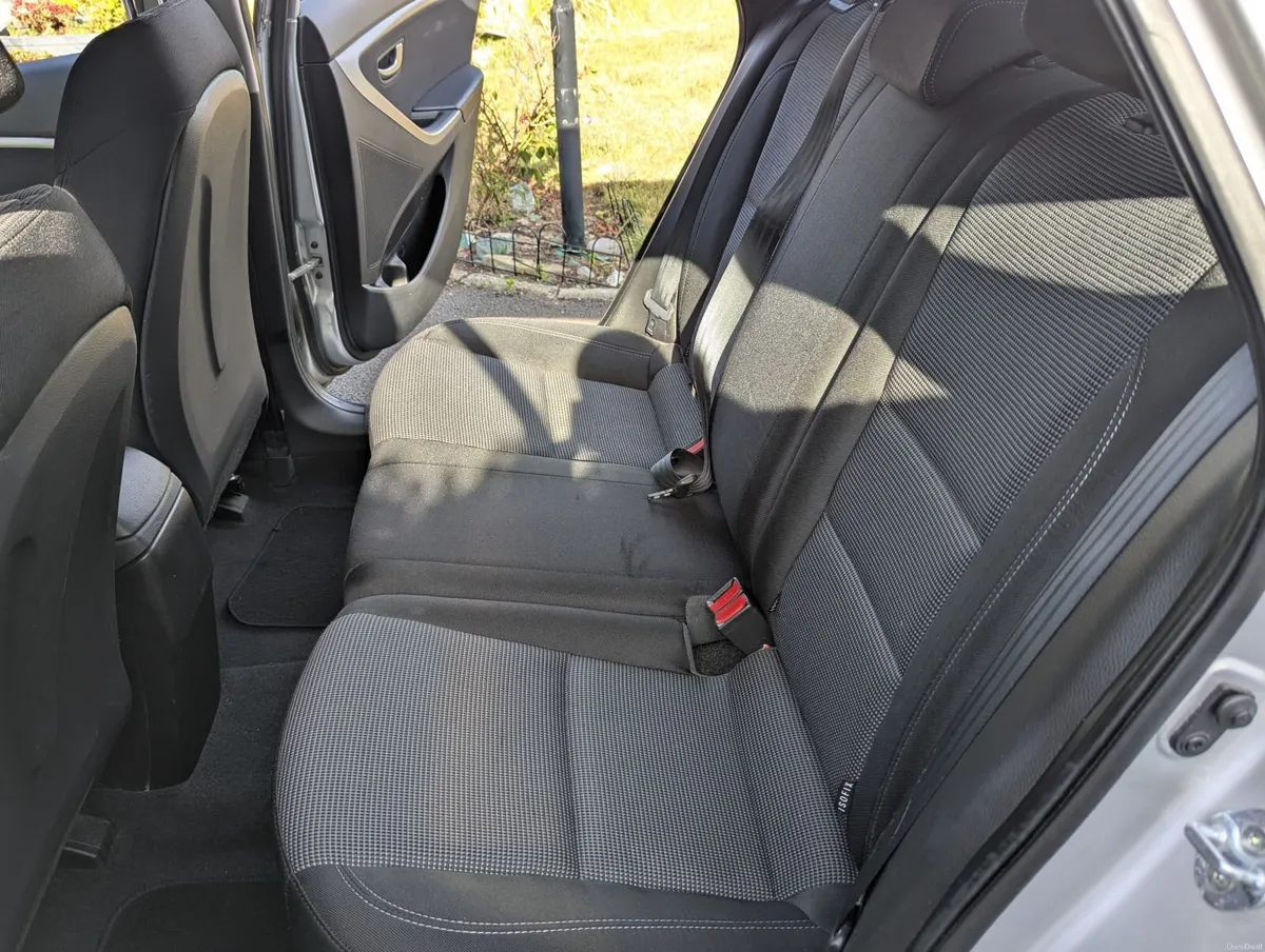 Hyundai i30 2013 - Image 2