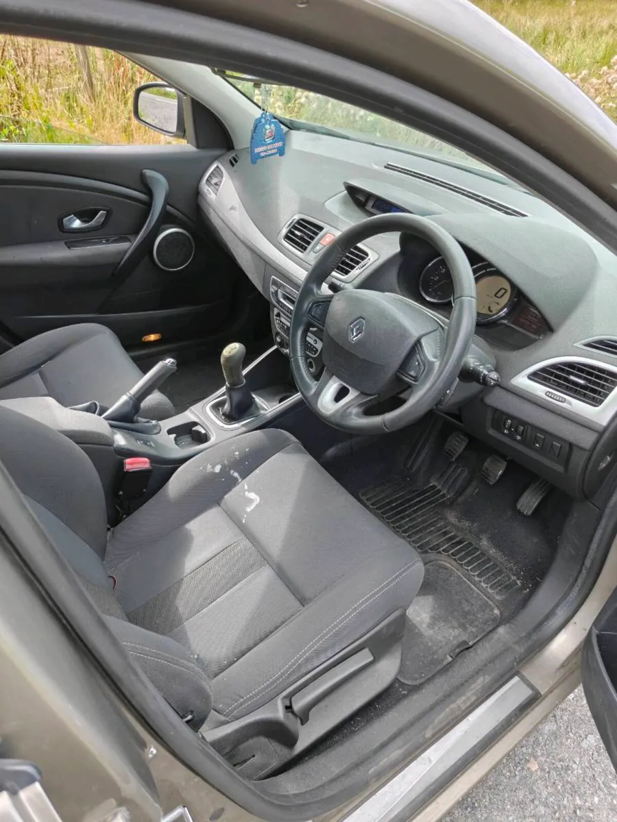 Renault megane nct 05/27 - Image 6