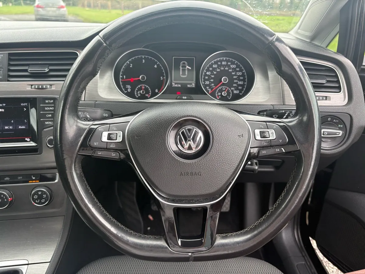 2013 Volkswagen Golf (High spec) - Image 4