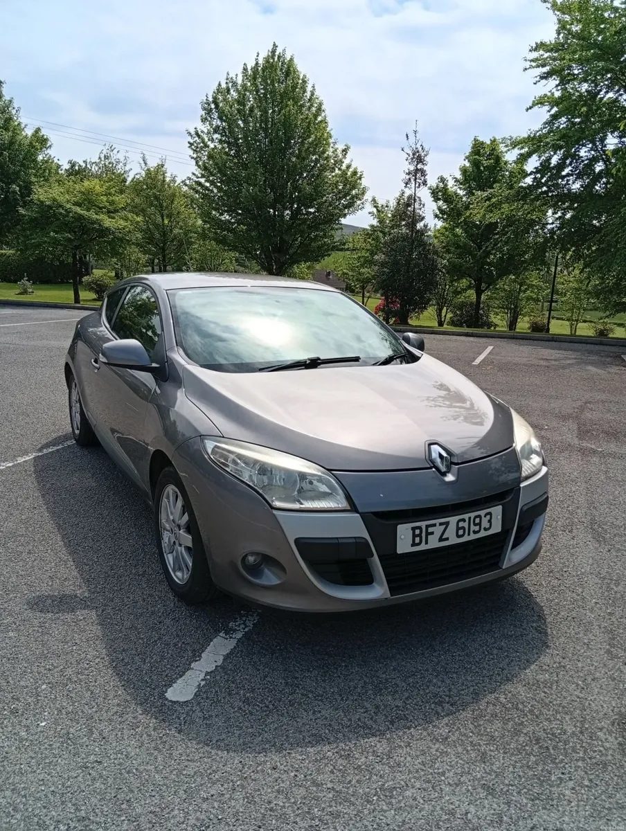 Renault Megane 2010 - Image 1