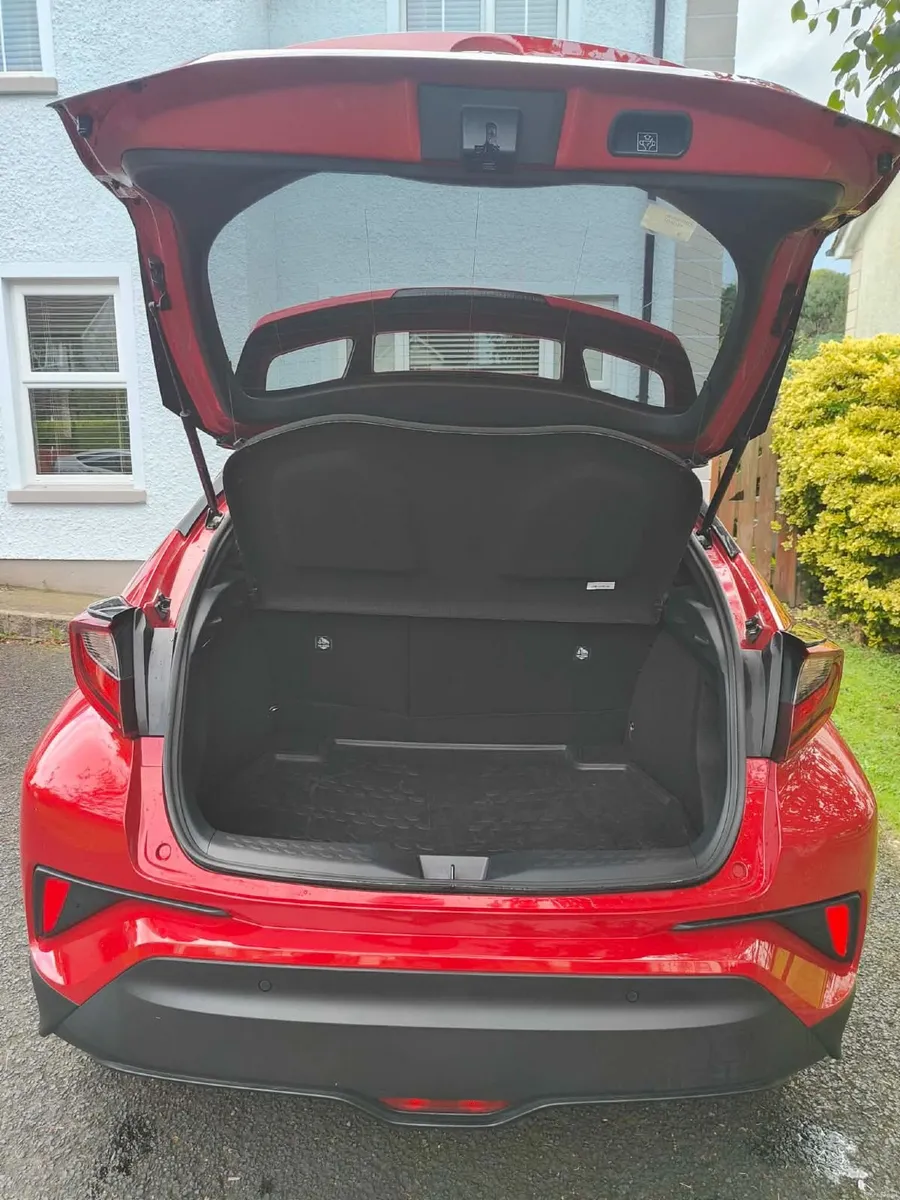 2021 Toyota C-HR 1.8 - Image 4