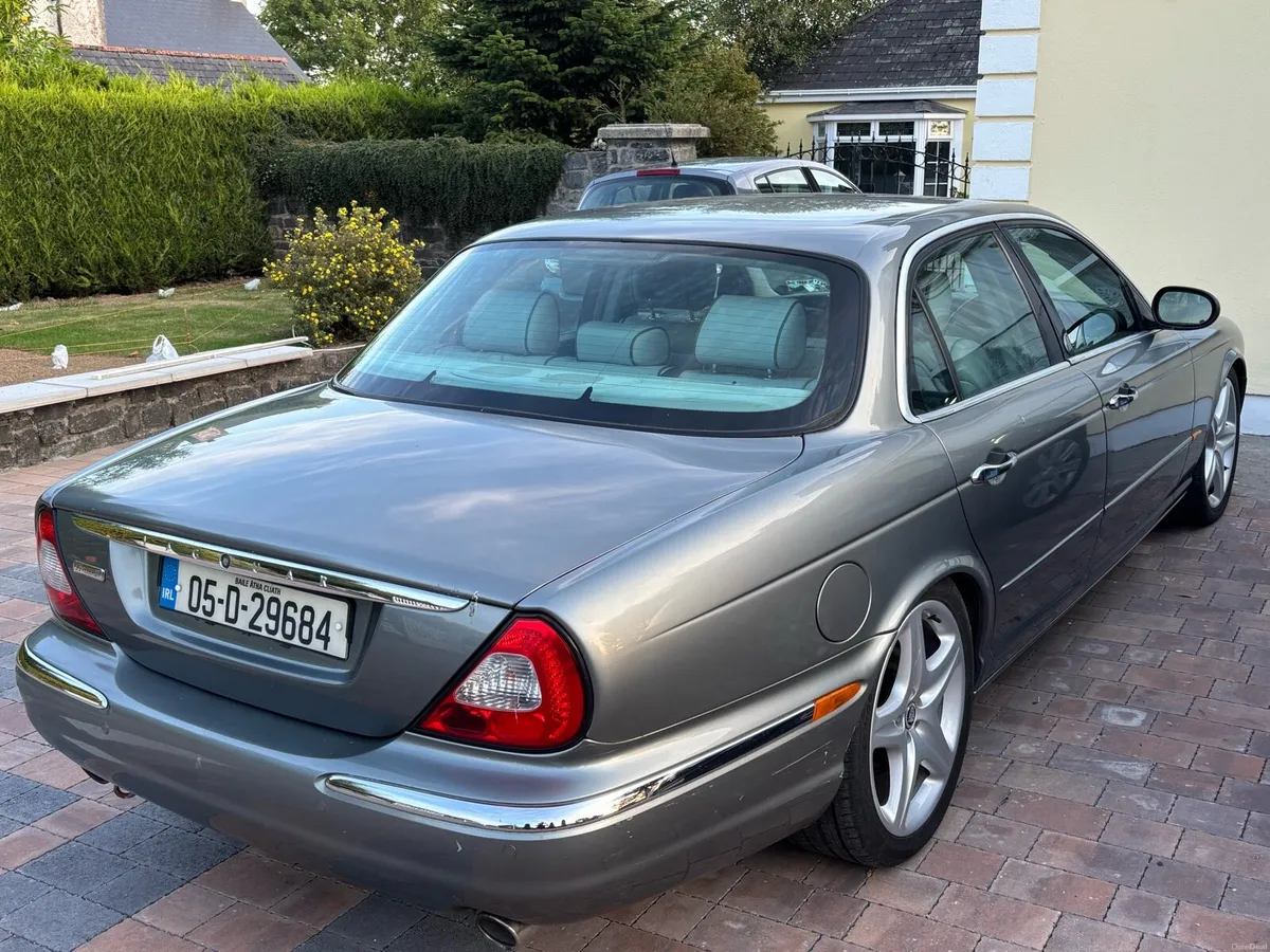 Jaguar XJ8 3.5 V8 – 2005 - Image 5