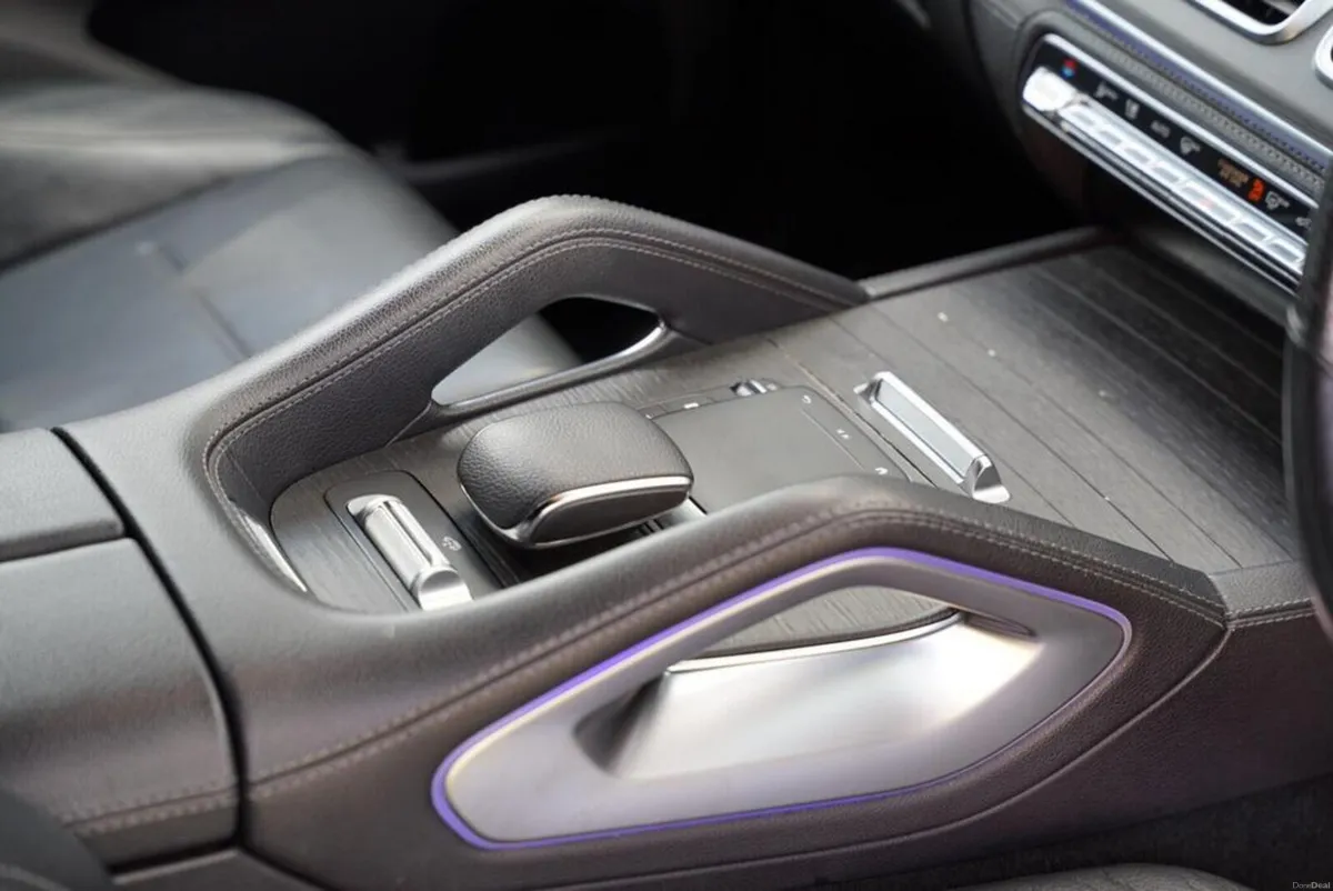 221 Mercedes Gle 350de Amg Premium - Image 5