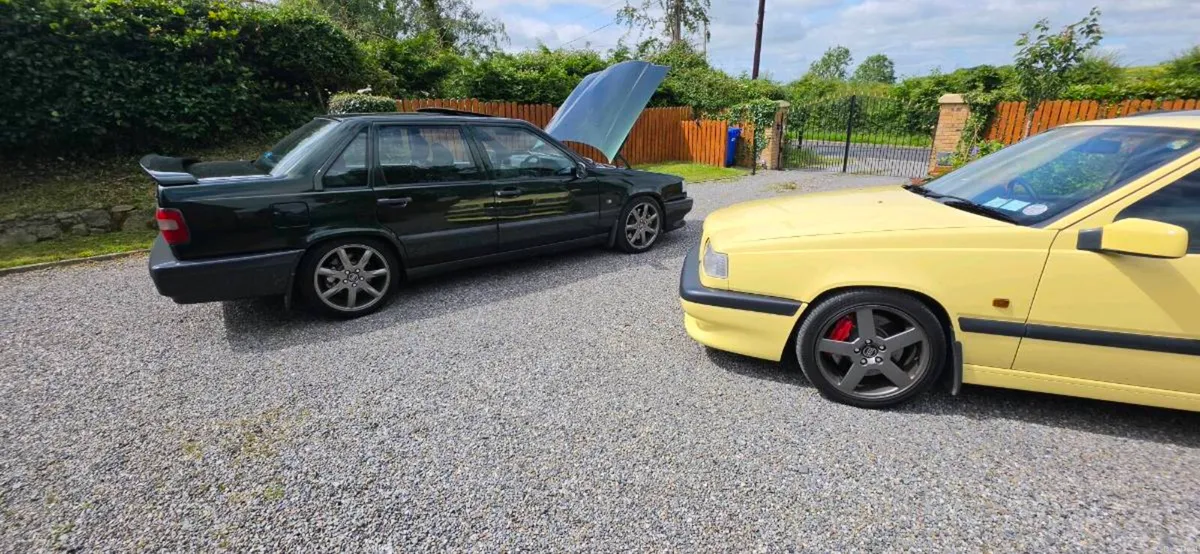 1995 Volvo 850 T-5R Estate or 1996 Volvo 850R - Image 1