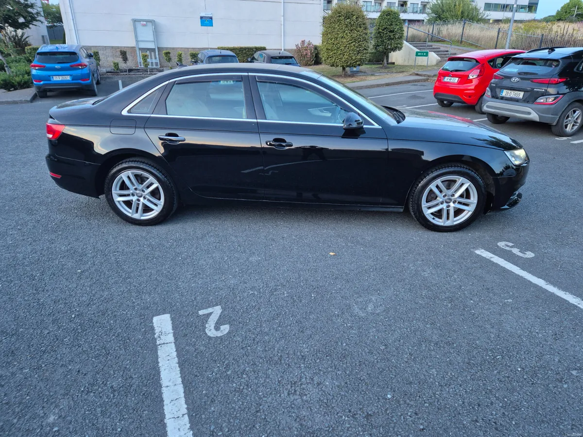 Audi A4 TDI MANUAL 2017. AUDI SERVICE HISTORY - Image 3