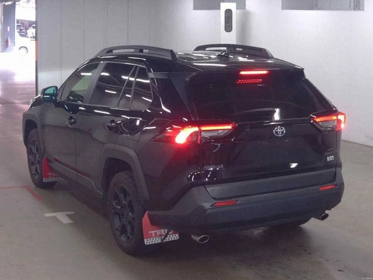 Toyota RAV4 4WD HYBRID ADVENTURE OFFROAD PACK - Image 6