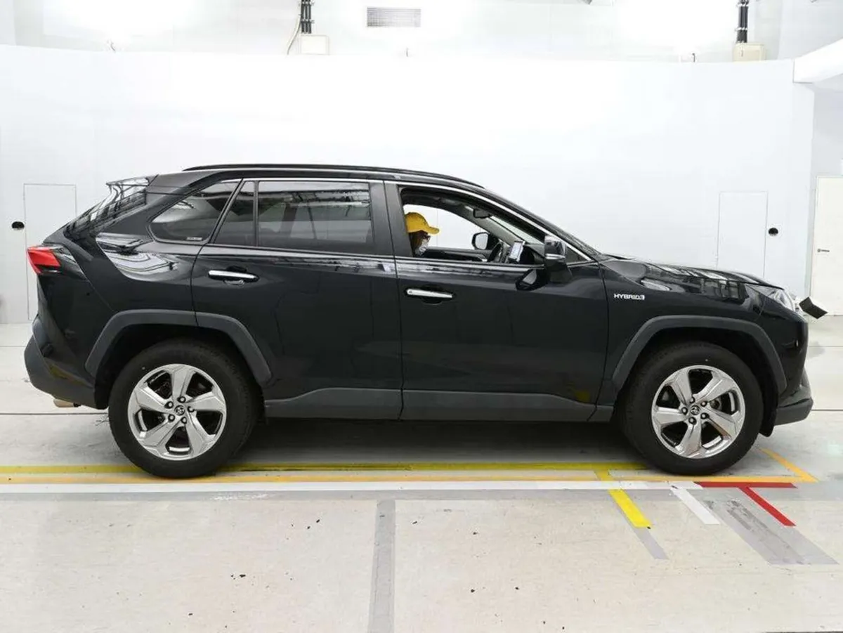 Toyota RAV4 HYBRID G 4WD LEATHER - Image 3