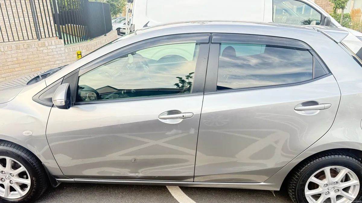 Car - Image 2