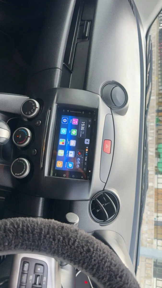 Car - Image 4