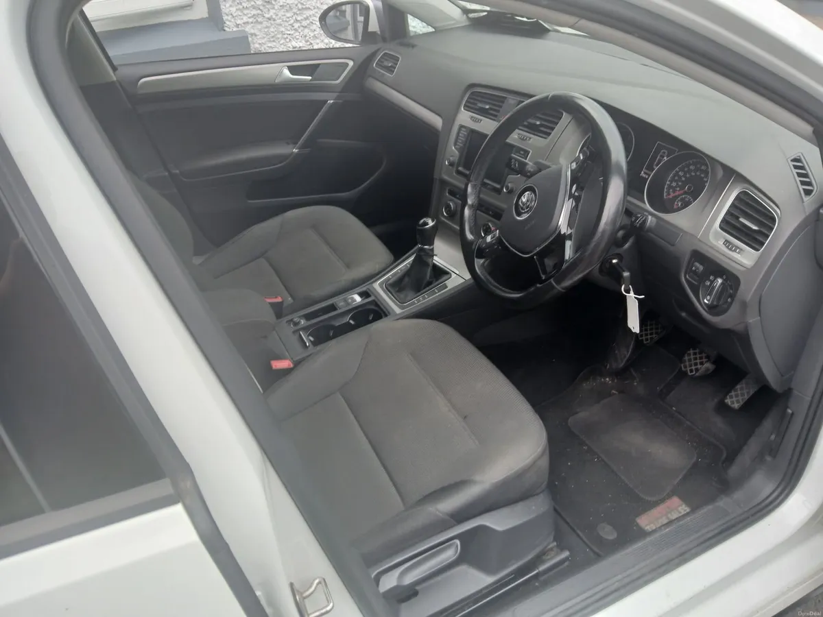 Volkswagen Golf 2016  diesel white - Image 4