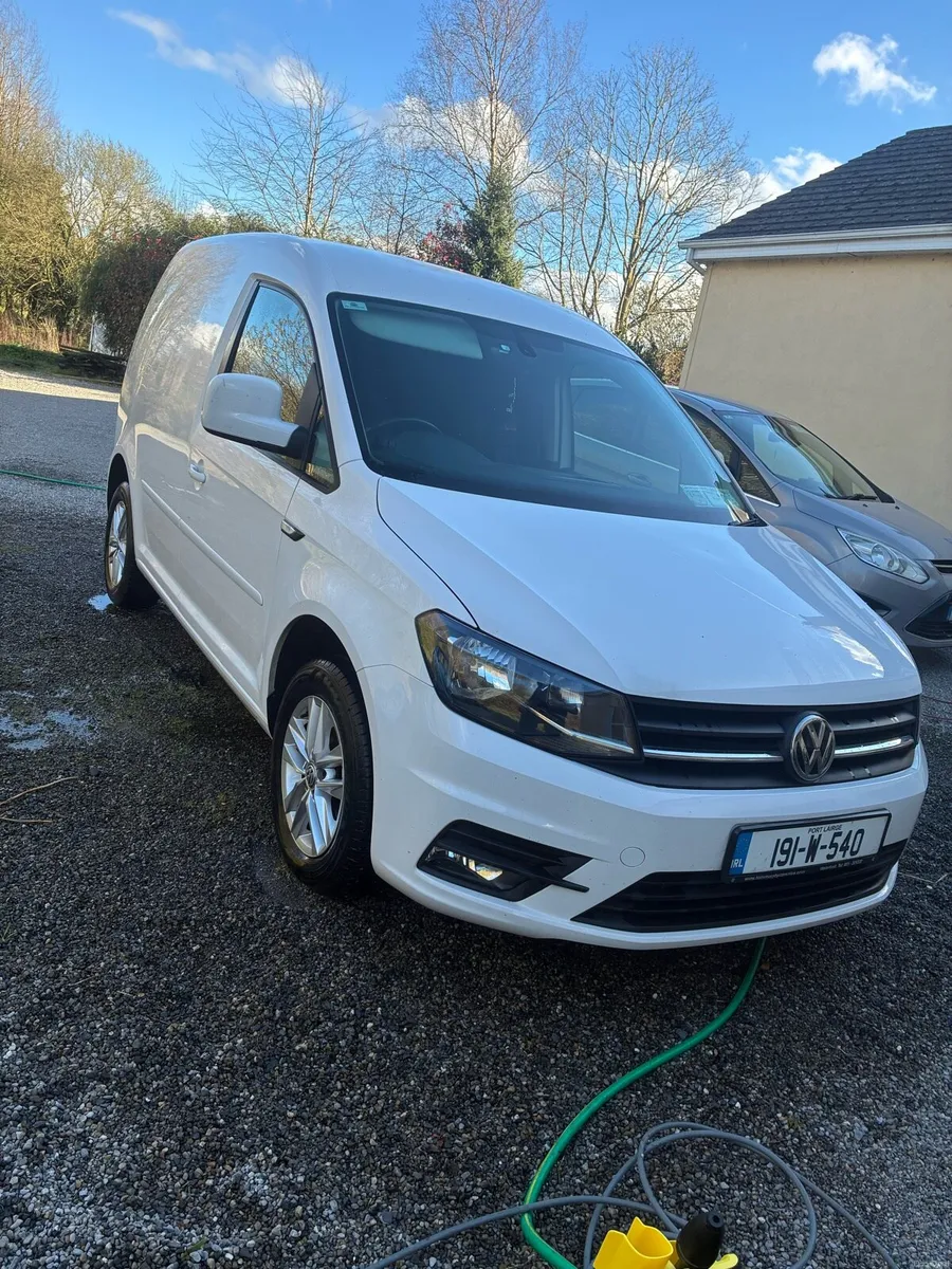 Volkswagen Caddy Highline 2.0 - Image 1