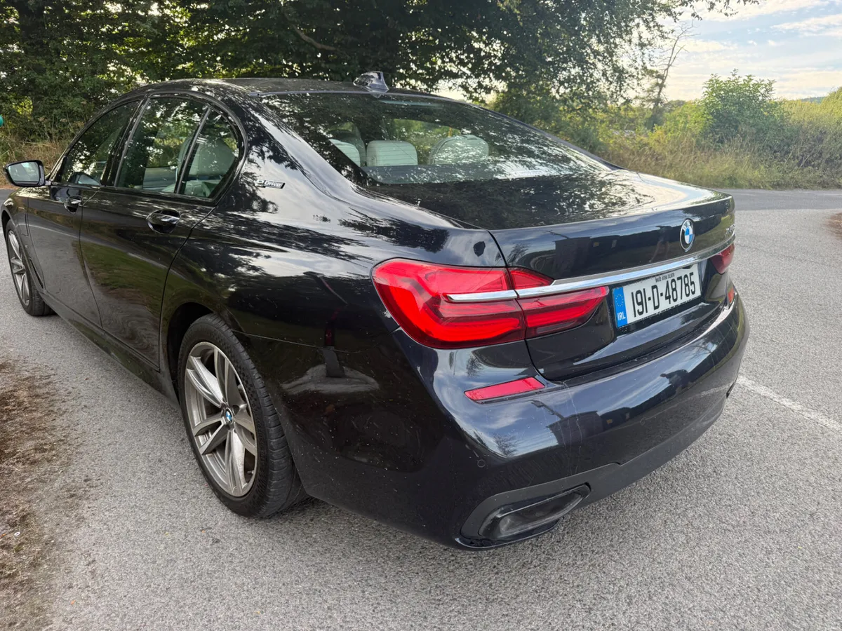 BMW 7-Series 2019 - Image 4