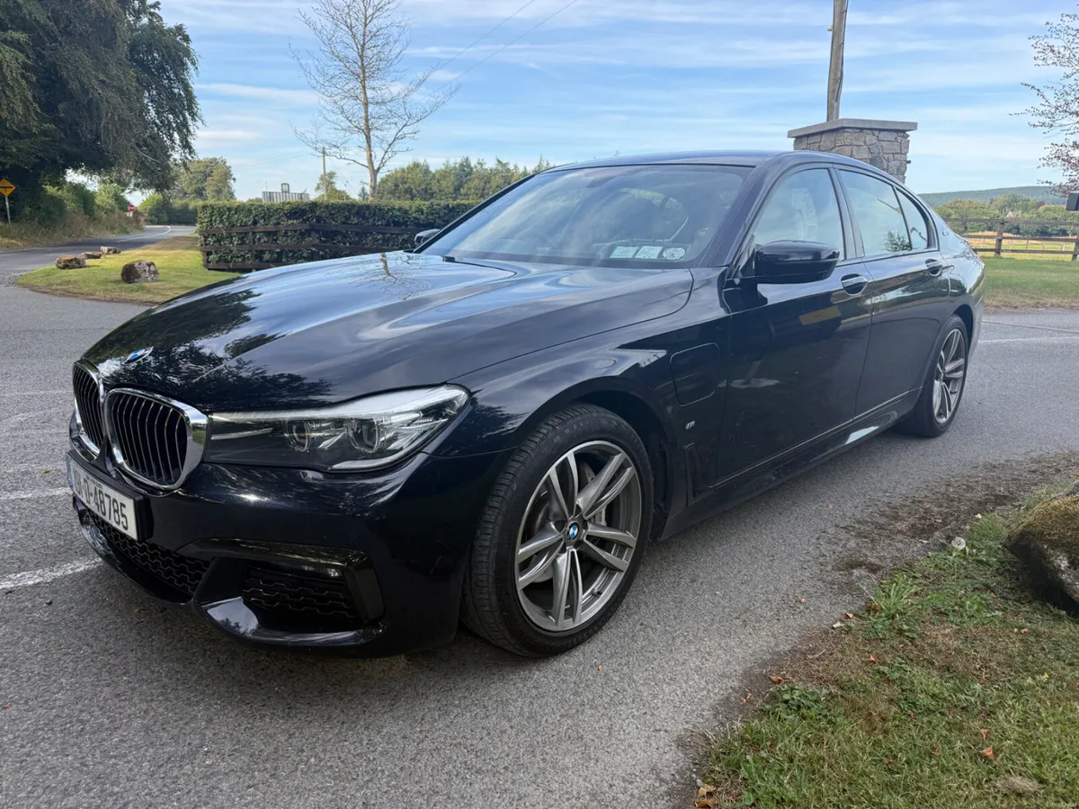 BMW 7-Series 2019 - Image 2