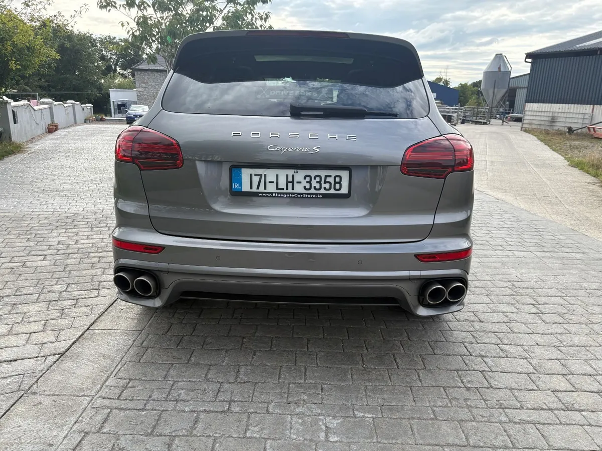 Porsche Cayenne s 2017 4.2 V8 Diesel - Image 3