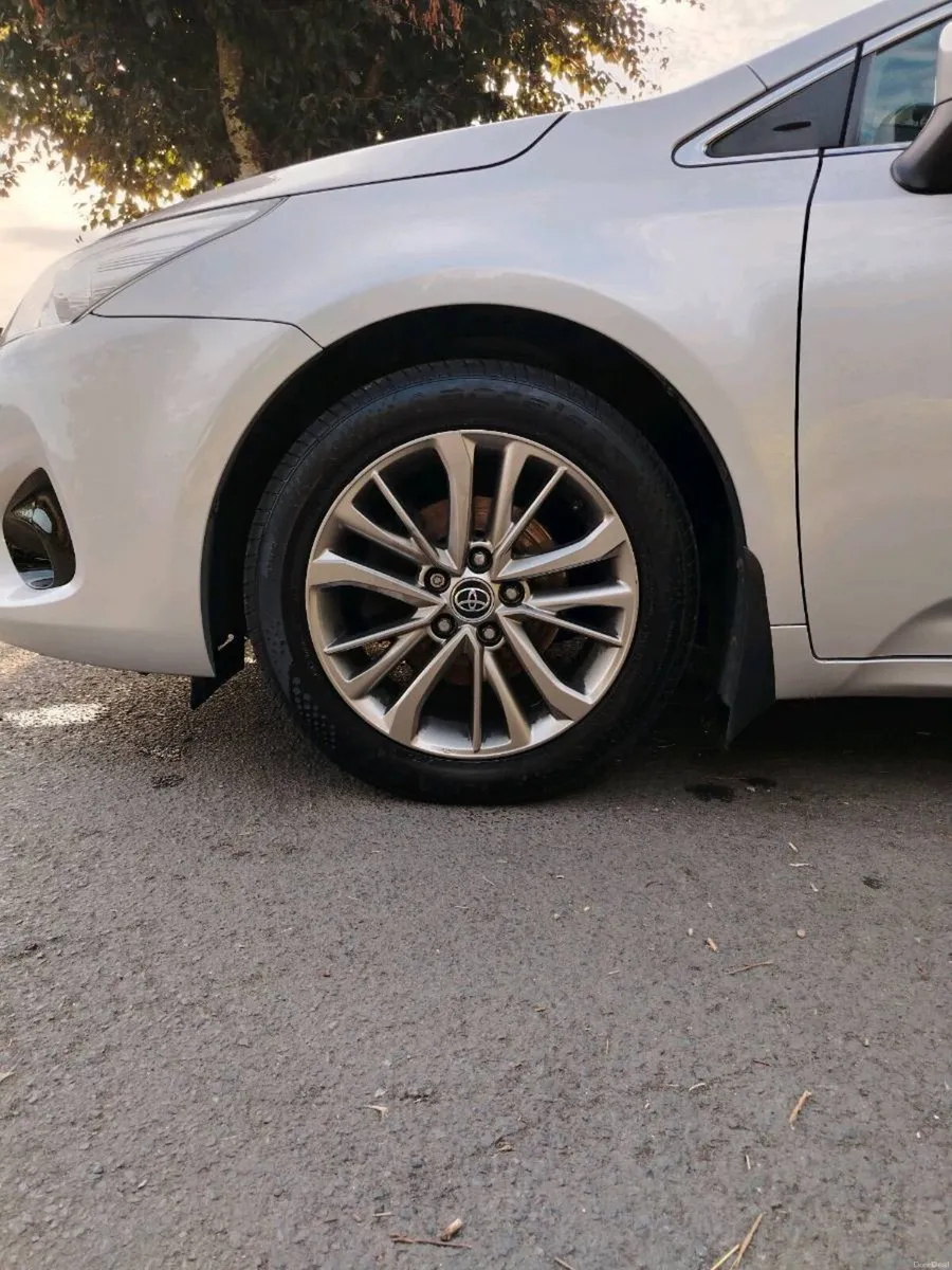 Toyota Avensis 1.6 diesel - Image 4