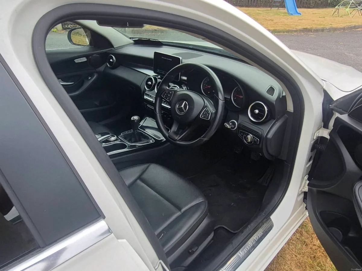 Mercedes benz C220 diesel - Image 6