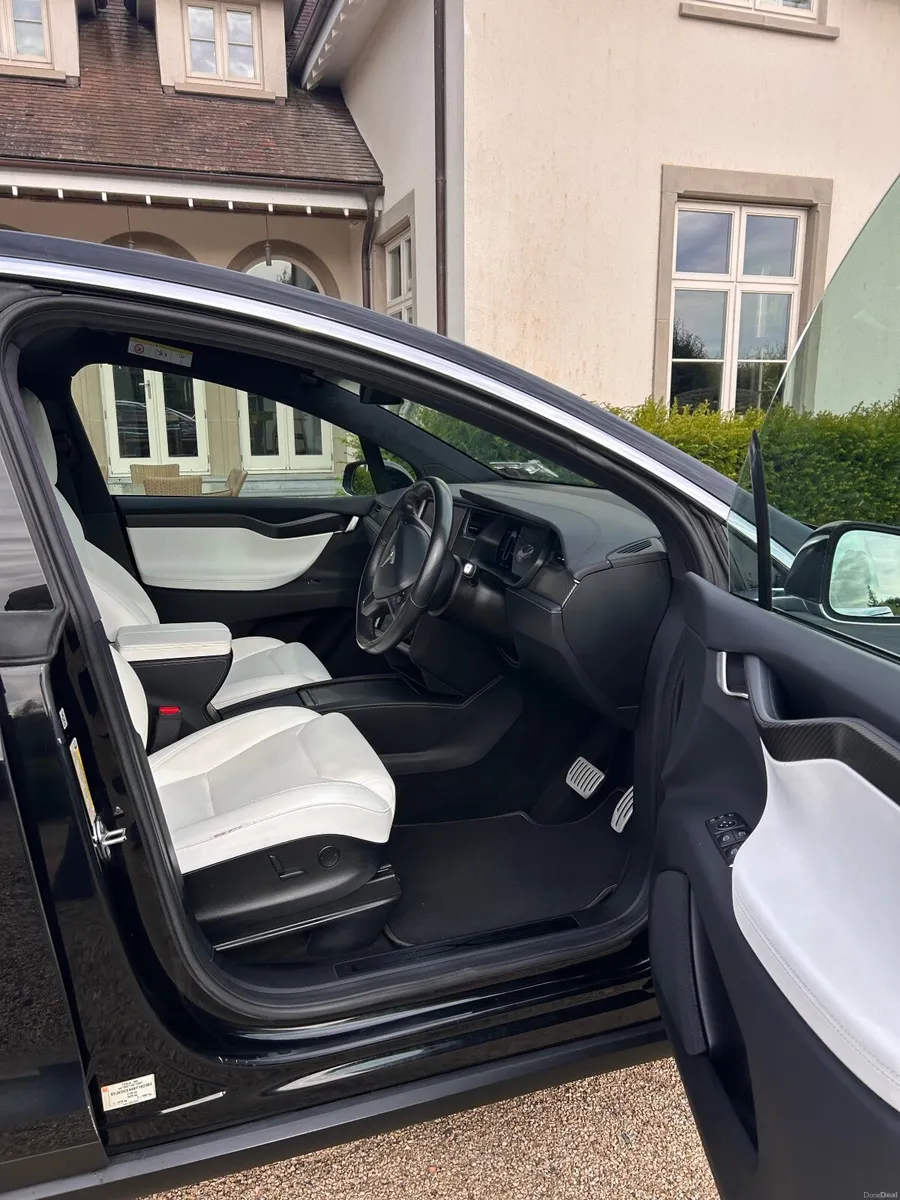 Tesla Model X 2019 - Image 4