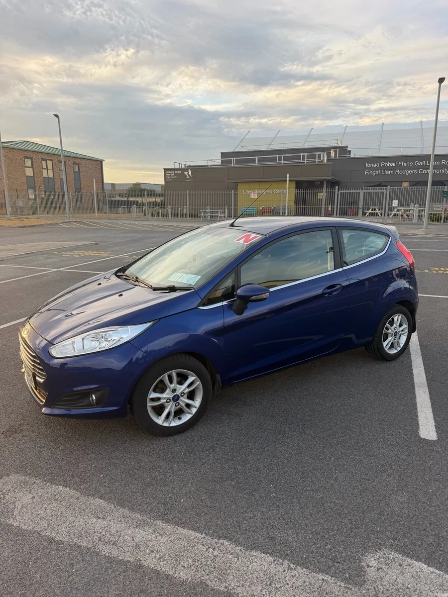 2015 Ford Fiesta Ecoboost - Image 2