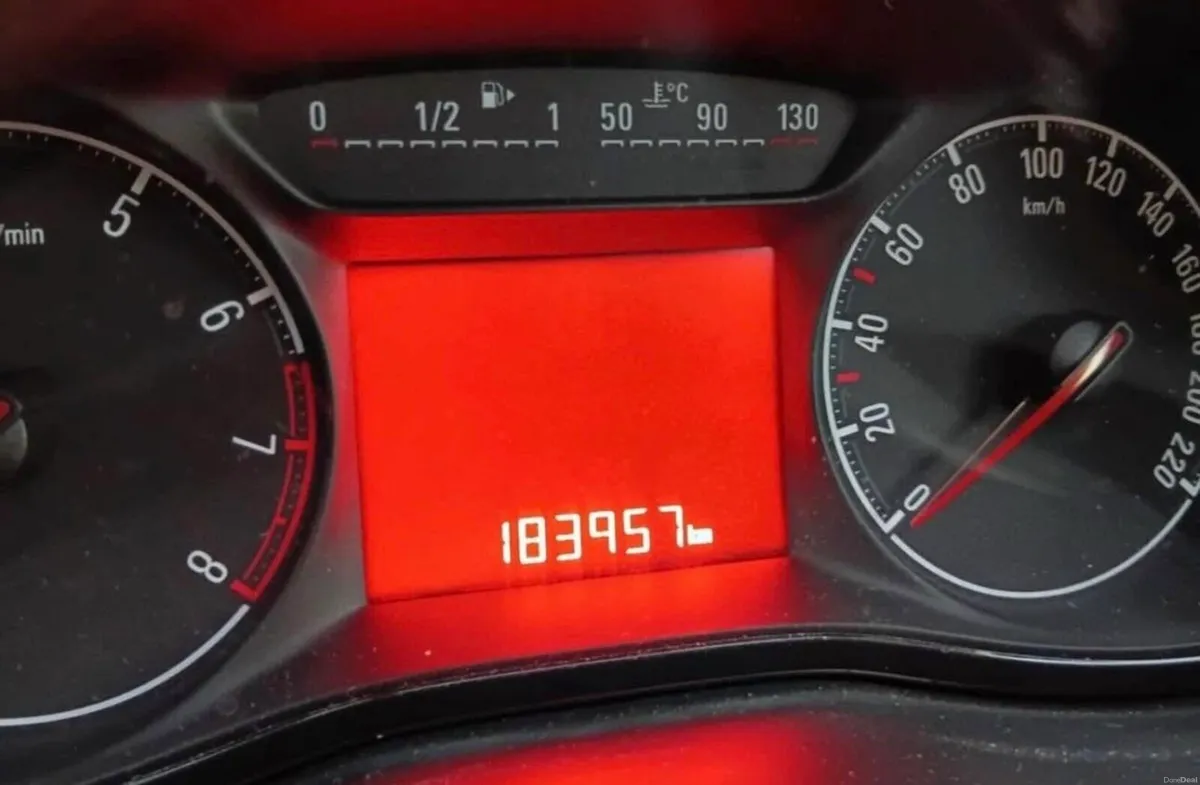 2017 Opel Corsa 1.4 Petrol NCT April 2027 - Image 5