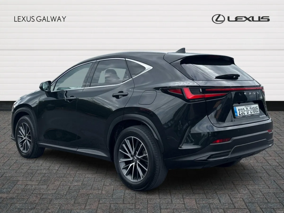 Lexus NX NX 450h+ ExecutivePlug-In-Hybrid // Heate - Image 3