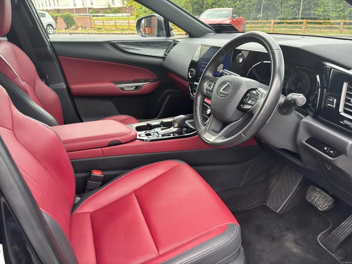 Lexus NX NX 450h+ ExecutivePlug-In-Hybrid // Heate - Image 6