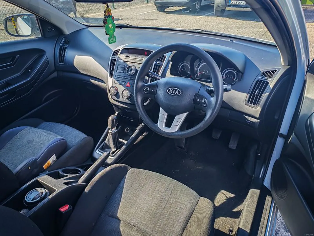 2010 Kia Pro Ceed - NCT & Tax 2027, 1.4 Petrol - Image 6