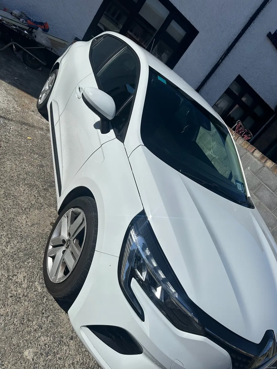 2022 Renault clio Dynamique edition Naeb TCE 90 - Image 2